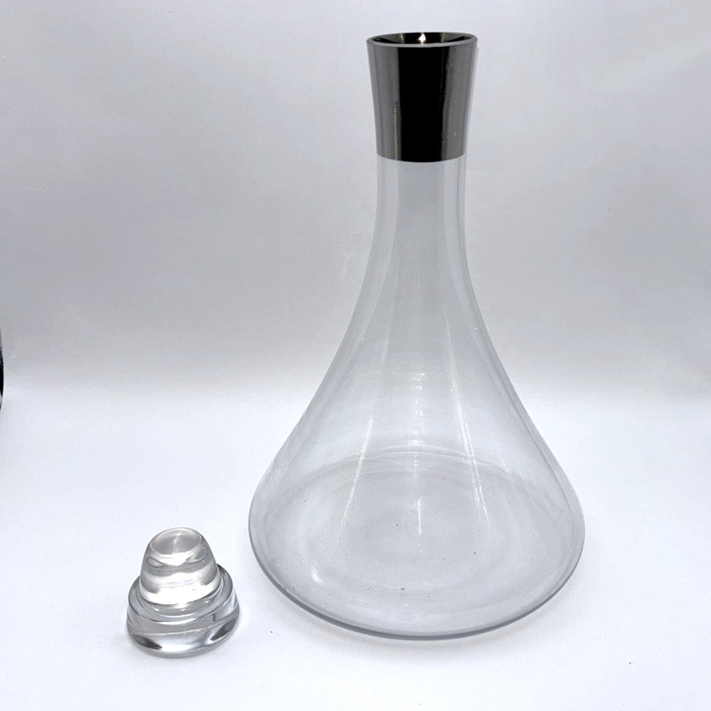NEW Viski Liquor Wine Decanter with chrome band glass stopper holds 60 oz - Picture 7 of 7
